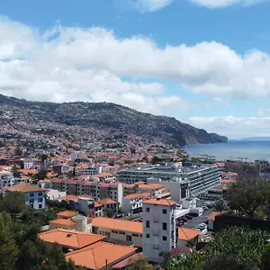 Yana's Nest Apartment Funchal (Madeira)